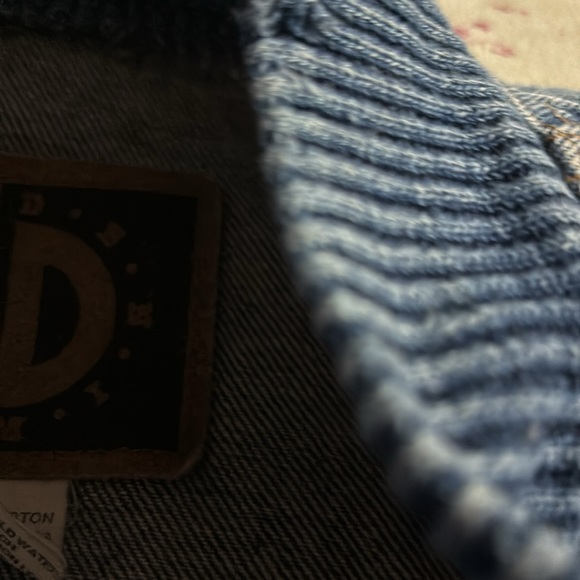 International denim two tone denim jacket - Picture 4 of 8